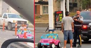 Ivre et sans permis, il s’engage sur la route… au volant d’une voiture Barbie pour enfant !