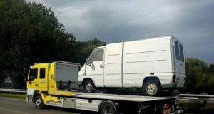 Il aurait mieux fait de respecter ne serait-ce que l’âge de son vieux fourgon : un conducteur cumule toutes les infractions possibles et choque les gendarmes