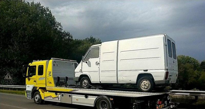  - Il aurait mieux fait de respecter ne serait-ce que l’âge de son vieux fourgon : un conducteur cumule toutes les infractions possibles et choque les gendarmes