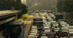 Un matin de galère : des automobilistes coincés dans d’interminables bouchons sur la RN520 après un accident