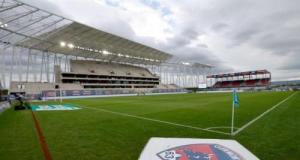 Ligue 2 : Clermont dévoile un maillot third pour célébrer les 30 ans de son stade
