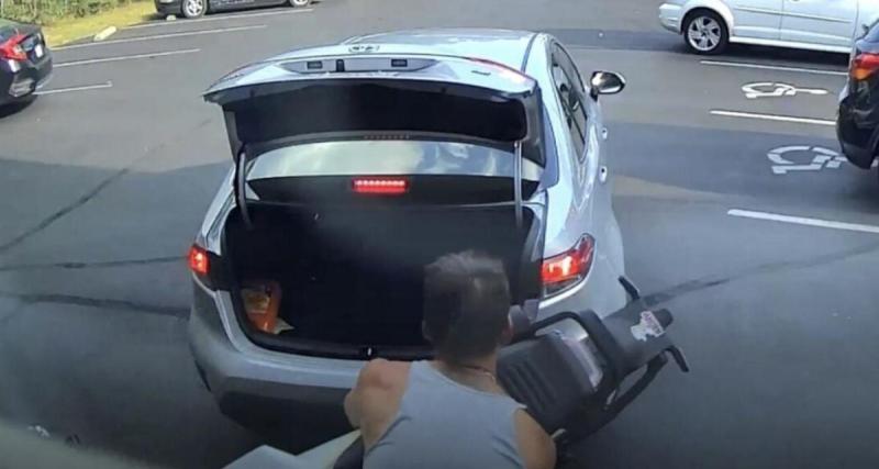  - Il tente de voler une moto en la mettant… dans le coffre d’une Toyota