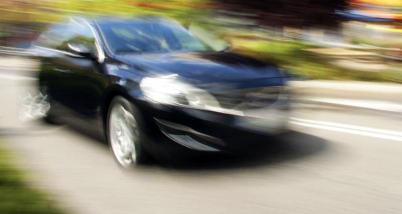  - Elle louait des véhicules de fonctions à des proches, encaissait les sous sans jamais les livrer