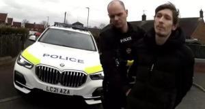 Il filme sa course-poursuite à 209 km/h… et la police se sert de la vidéo pour le faire condamner