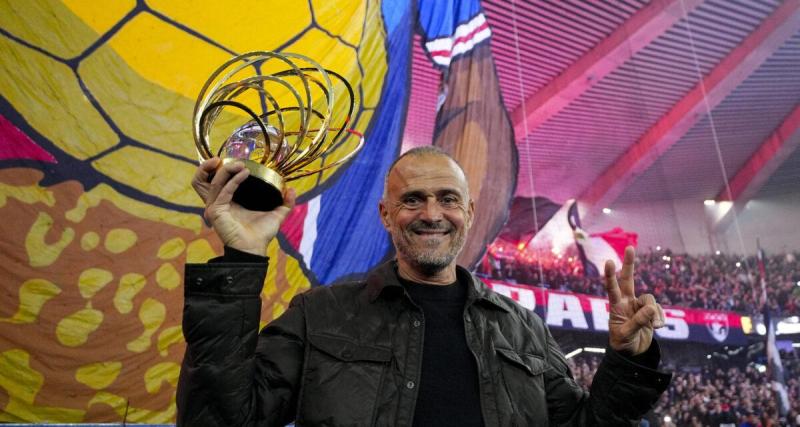  - PSG : Luis Enrique touché par le tifo des supporters parisiens en son honneur
