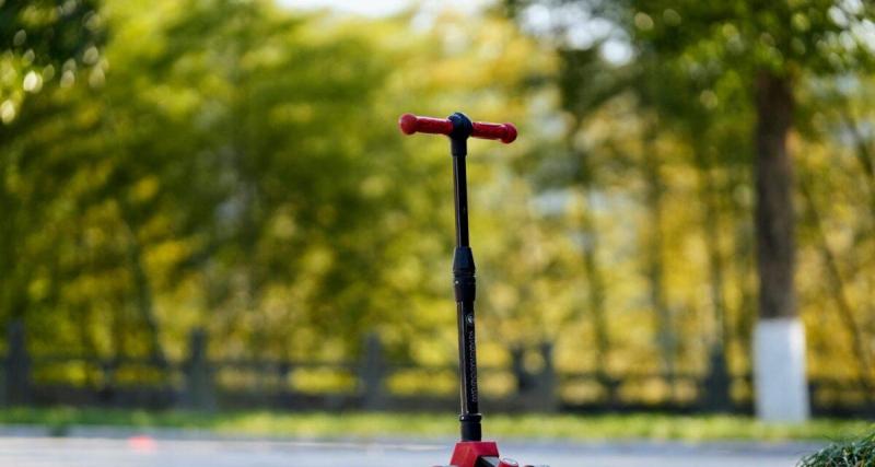  - Ivre sur sa trottinette à 2h du matin… il avait laissé ses 3 enfants seuls à la maison