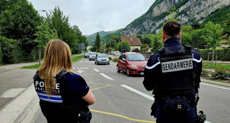 - Il fuit les gendarmes au volant d’une voiture volée, sans permis de conduire : "J’étais juste épuisé, je voulais rentrer"