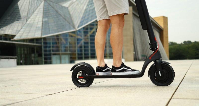  - Elle a peur de sortir de chez elle à cause des trottinettes électriques qui envahissent les trottoirs de la ville