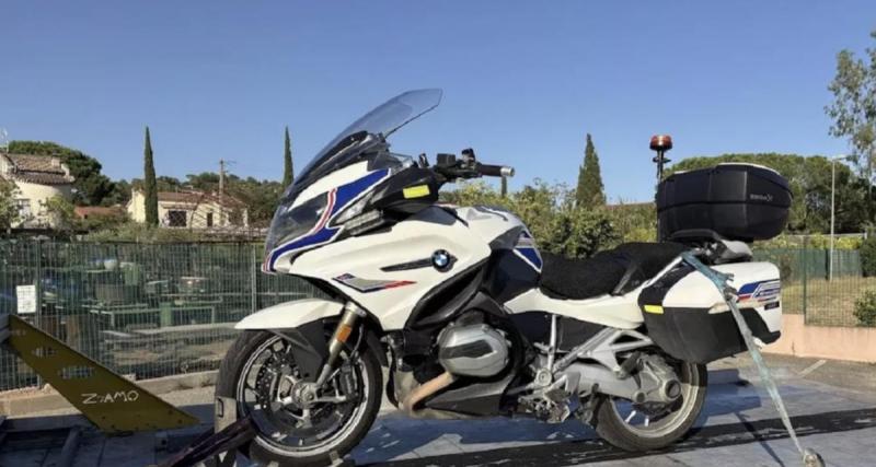  - Il circulait avec une fausse moto de police pour “se faire respecter” sur la route
