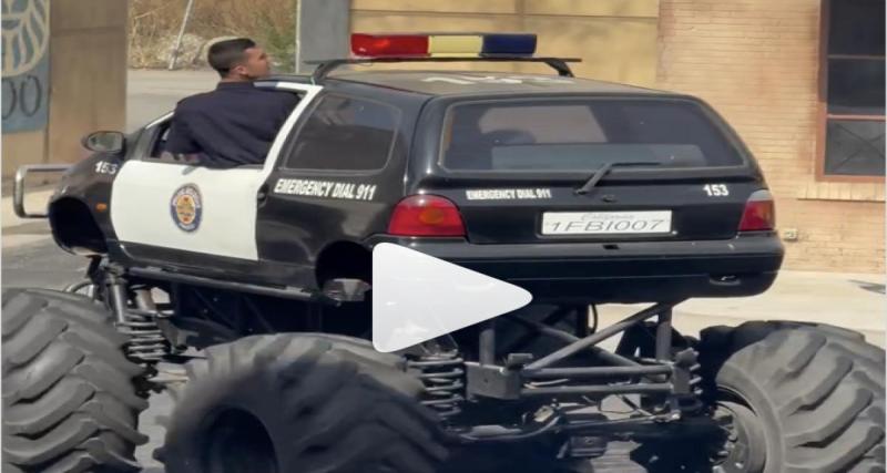  - Une Twingo transformée en monstre mécanique amuse !