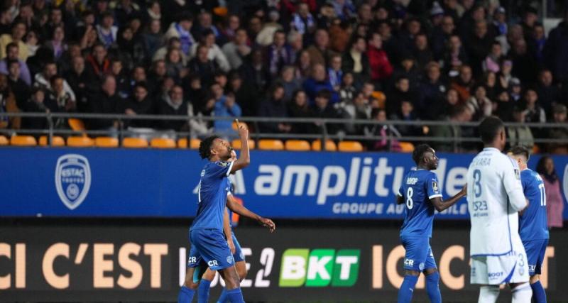  - Ligue 2 : l'énorme coup de Troyes à 10 contre 11 contre Bastia, Reims freiné, match à rebondissements entre Boulogne et Guingamp