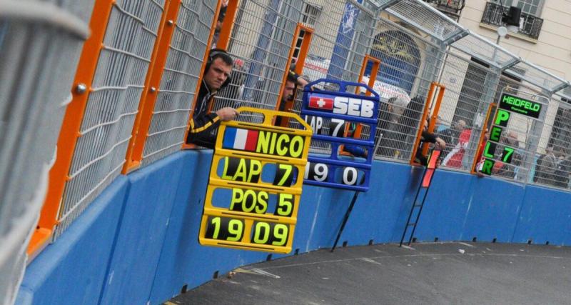  - F1: La raison simple mais important de la présence des panneaux en piste