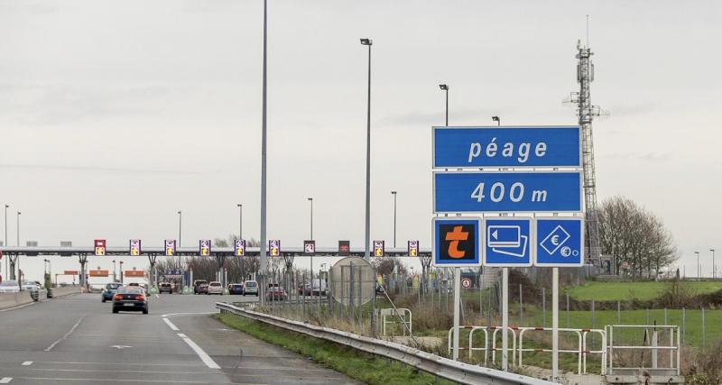  - Contrôlé avec l’équivalent d’un million d’euros sur lui, il est intercepté sur une aire d’autoroute