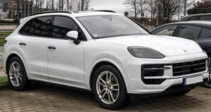 Flashé à plus de 230 km/h avec la Porsche d’une cliente, un garagiste partait tranquillement faire ses courses