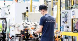 L'usine Stellantis de Sochaux toujours arrêtée, 7 500 voitures impactées