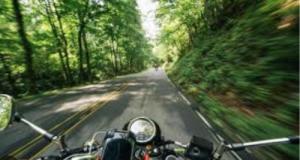 Plusieurs motards se filmaient jusqu’à 290 km/h, les vidéos finissent par leur valoir de très lourdes sanctions