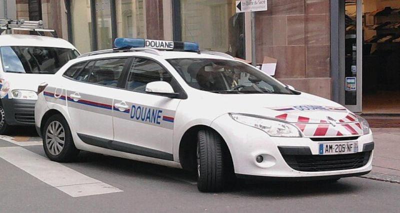 - 103 kg de drogue dans une voiture sur l’A8 : la découverte qui choque la douane lors d'un contrôle de routine !