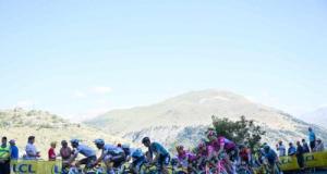 Tour de France : "Le dernier week-end, on essaye de tout renverser", vers un retournement de situation pour l'édition 2026 ?