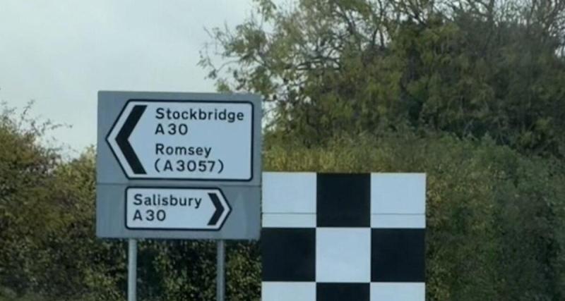  - Ce panneau étrange a semé la panique chez les conducteurs… voici pourquoi !