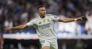 Le Real Madrid s'offre un petit Barça, Mbappé buteur
