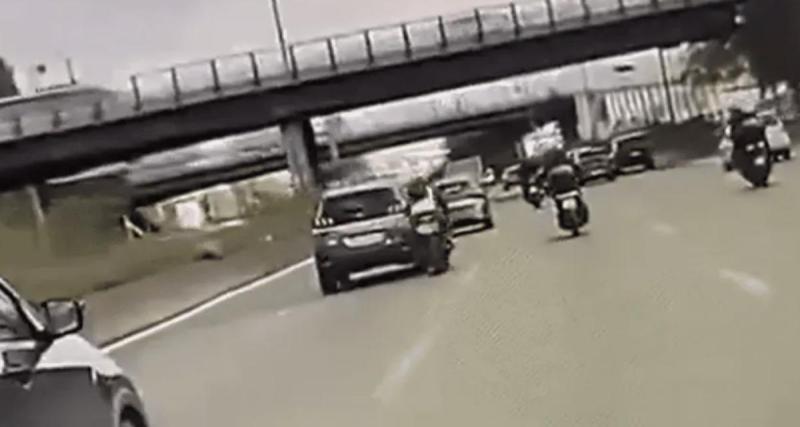  - "J'ai failli perdre la vie à cause de l'égo d'un policier" : le motard Hugo raconte son accident à Paris