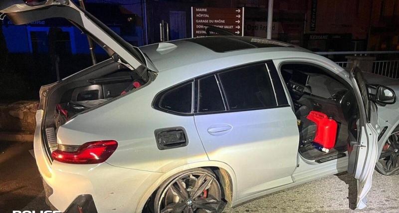  - Un go-fast inédit : il transportait 450 kilos de résine de cannabis, et jetait des clous crève-pneus sur la chaussée pour fouir la police