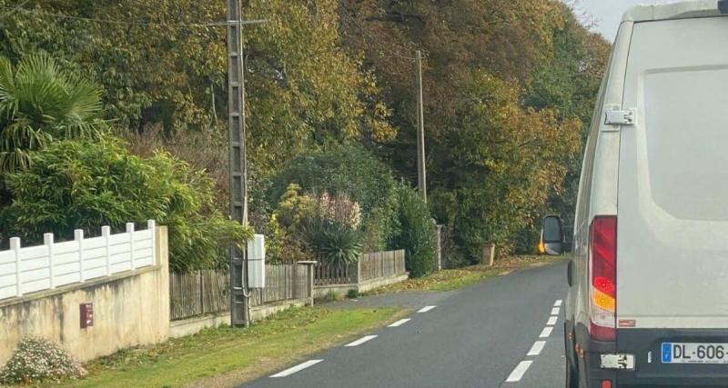  - Un robot tondeuse s’échappe et provoque la panique sur une route départementale !