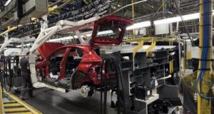 Pourquoi la production de voitures chute drastiquement en Europe ?