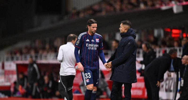  - Brest - OL : le tacle horrible d'Hateboer, expulsé par Turpin