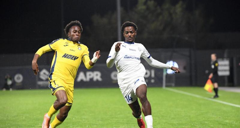  - En infériorité numérique une grande partie du match, Troyes obtient le nul à Pau