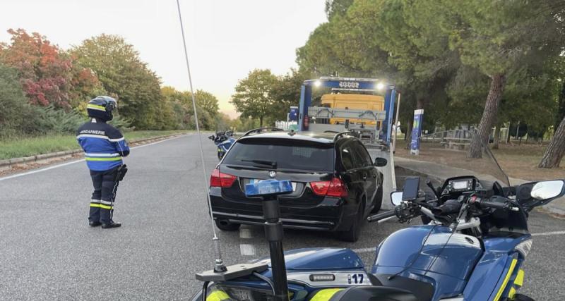  - Son portable lui sauve la vie après une chute dans un ravin