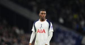 Menacé par une arme à feu, révélation glaçante sur un joueur de Tottenham