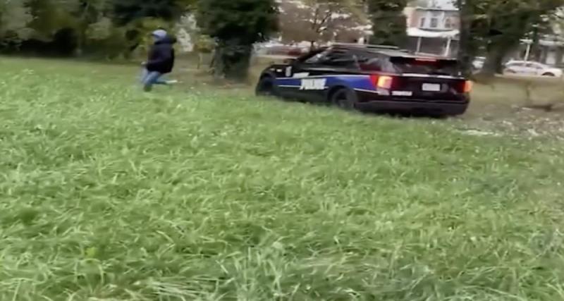 Un policier suspendu après avoir tenté de renverser un civil en voiture, la vidéo indigne les internautes