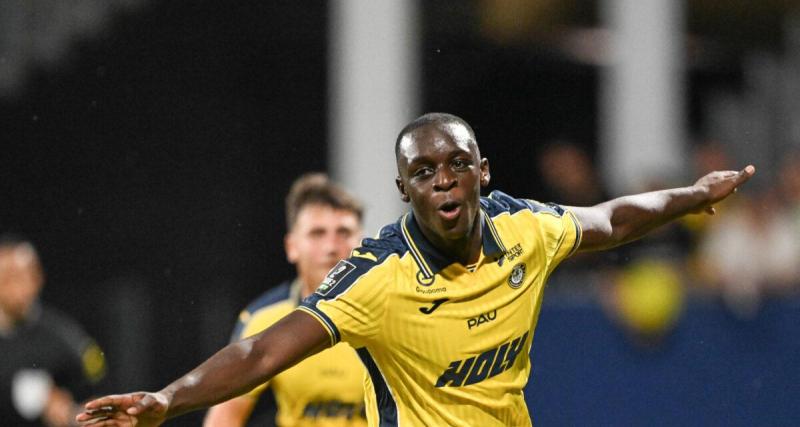  - Ligue 2 : Pau arrache le nul à Guingamp et flirte avec le podium