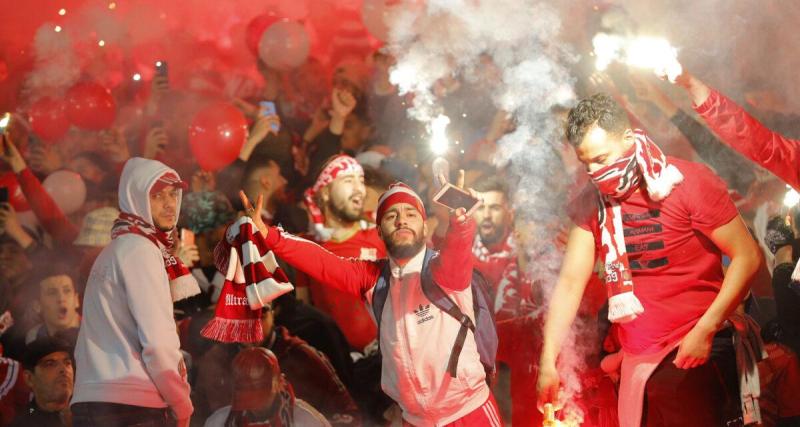  - Maroc : les "meilleurs ultras du monde" enflamment Paris et la Tour Eiffel