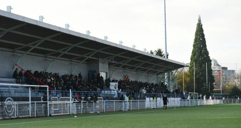  - "Une attitude inappropriée" : le FC 93 présente ses excuses après un incident survenu en tribunes entre un supporter et des fans de l'AS Cannes