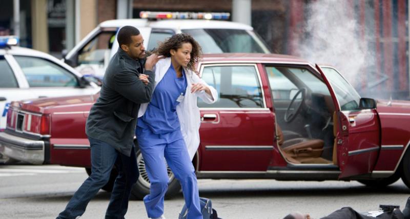 Il agresse une infirmière, vole sa voiture et provoque un accident