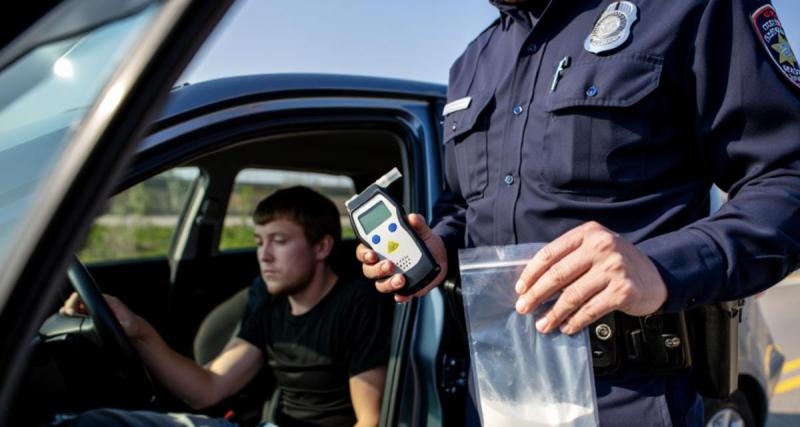 À 18 ans, interpellé pour excès de vitesse… avec 13 grammes de cocaïne dans la voiture