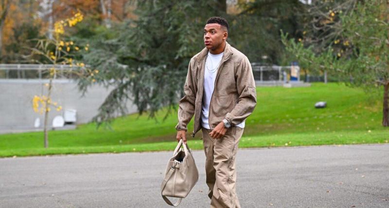  - Équipe de France : Kylian Mbappé rend hommage aux victimes du 13 novembre