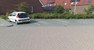 Une dispute pour une place de parking vire au drame : il sort un revolver, tire sur son voisin et rentre tranquille comme si rien n’avait eu lieu