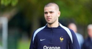 Equipe de France : «C’est un grand gardien»… Chevalier défendu par un ancien taulier de Ligue 1