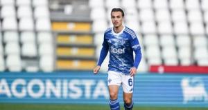 "Une chose qui me manque, c'est le pain français" : Maxence Caqueret évoque son acclimatation à Côme et à la Serie A