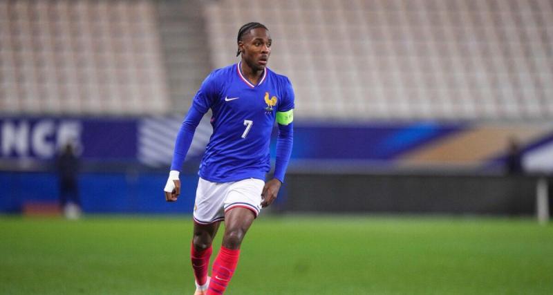  - Sans briller, les Bleuets mènent de justesse à la pause face aux Îles Féroé