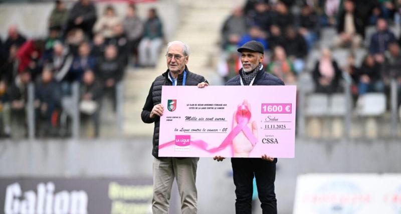  - Foot amateur : Sedan remet un chèque de 1 600 € à la Ligue contre le Cancer 08 pour Octobre Rose