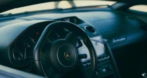 Il se fait passer pour un joueur NBA… et Lamborghini lui remet les clés d’un Urus SE flambant neuf !