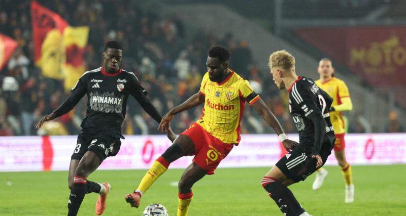  - Lens et Strasbourg se neutralisent à la pause