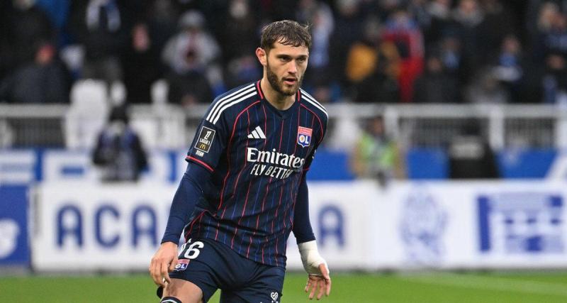  - « Niveau affligeant depuis deux mois », un joueur de l'OL prend très cher !