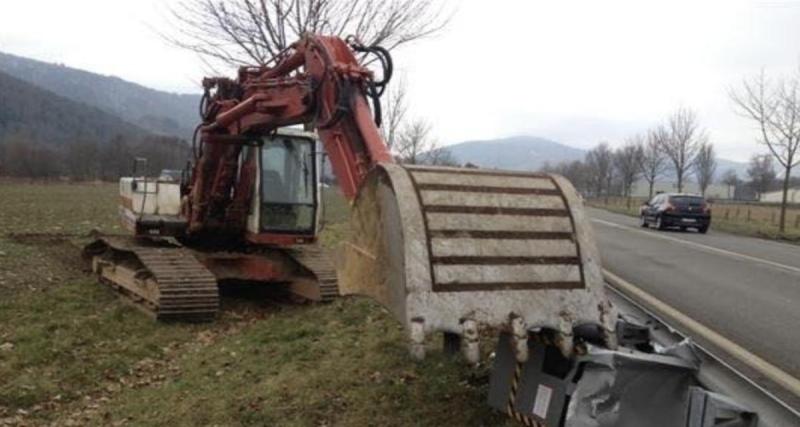 Un homme détruit un radar à la pelleteuse : « Une histoire aussi absurde qu’impressionnante »