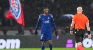 PSG : le quatrième maillot dévoilé pour 2025/2026, Paris dit adieu à son maillot porte-bonheur