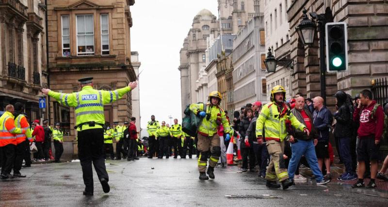  - En larmes, le suspect qui avait foncé dans la foule à Liverpool a plaidé coupable